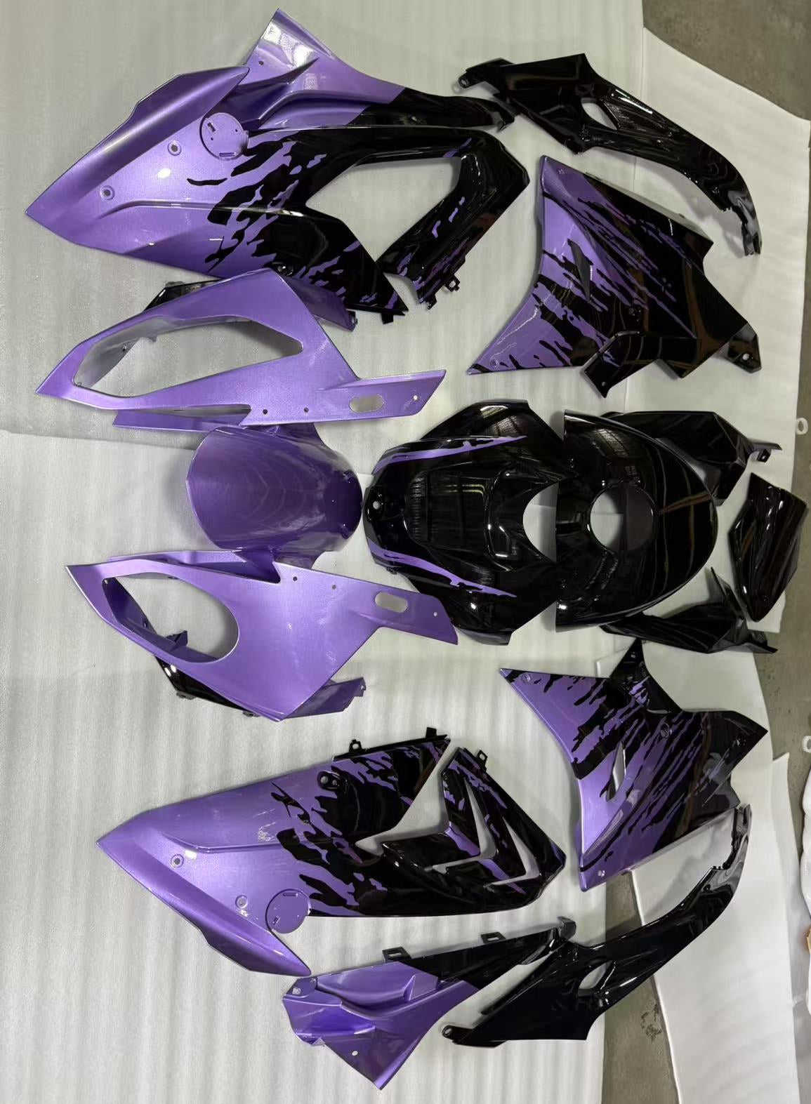 Amotopart 2017-2018 BMW S1000RR Purple Black Fairing Kit