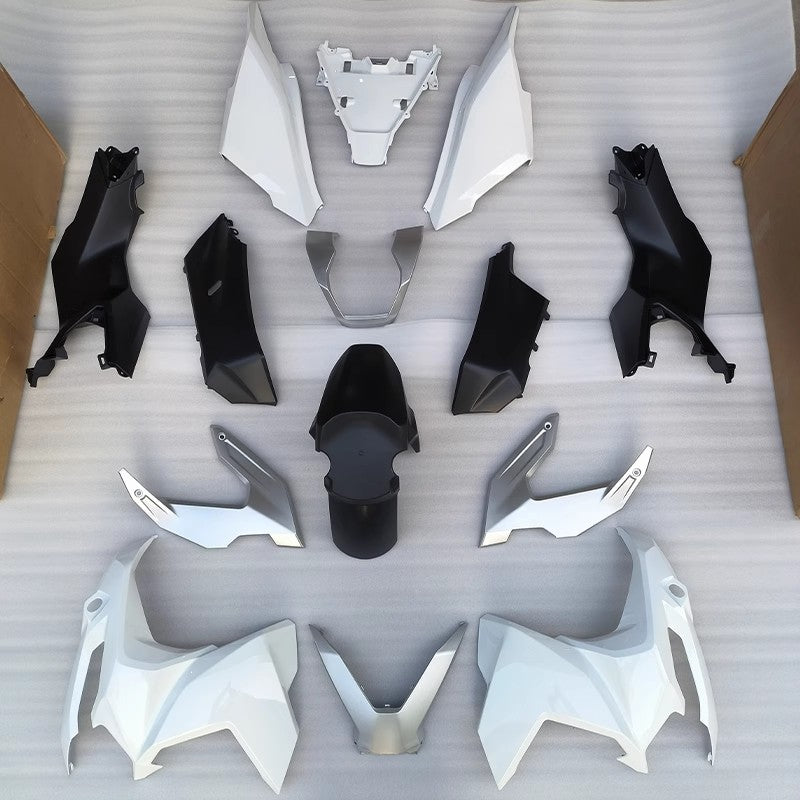 Amotopart 2022-2024 Honda ADV160 Kit de carenado blanco negro gris plata