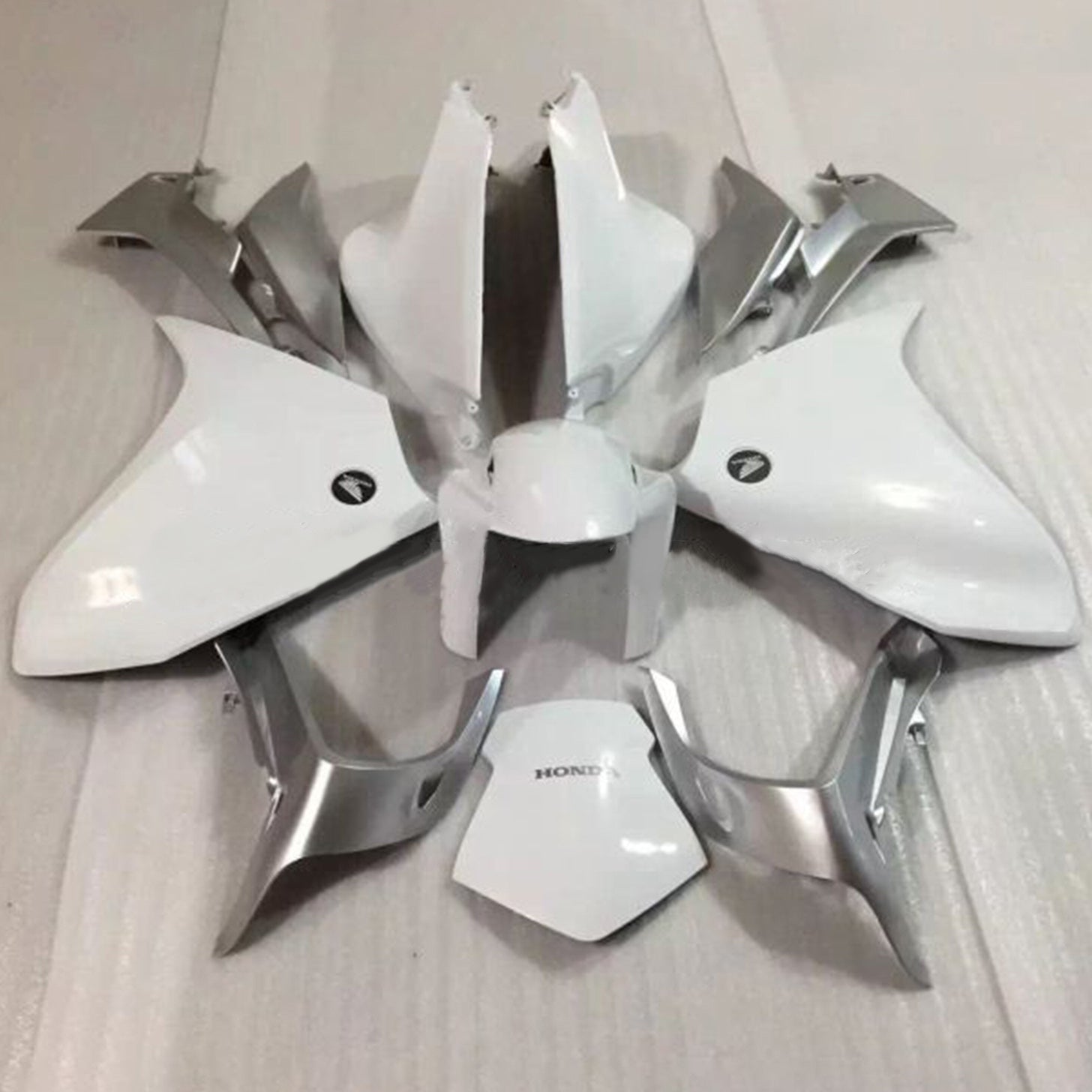 Amotopart 2010-2013 VFR1200 Honda White&Silver Fairing Kit