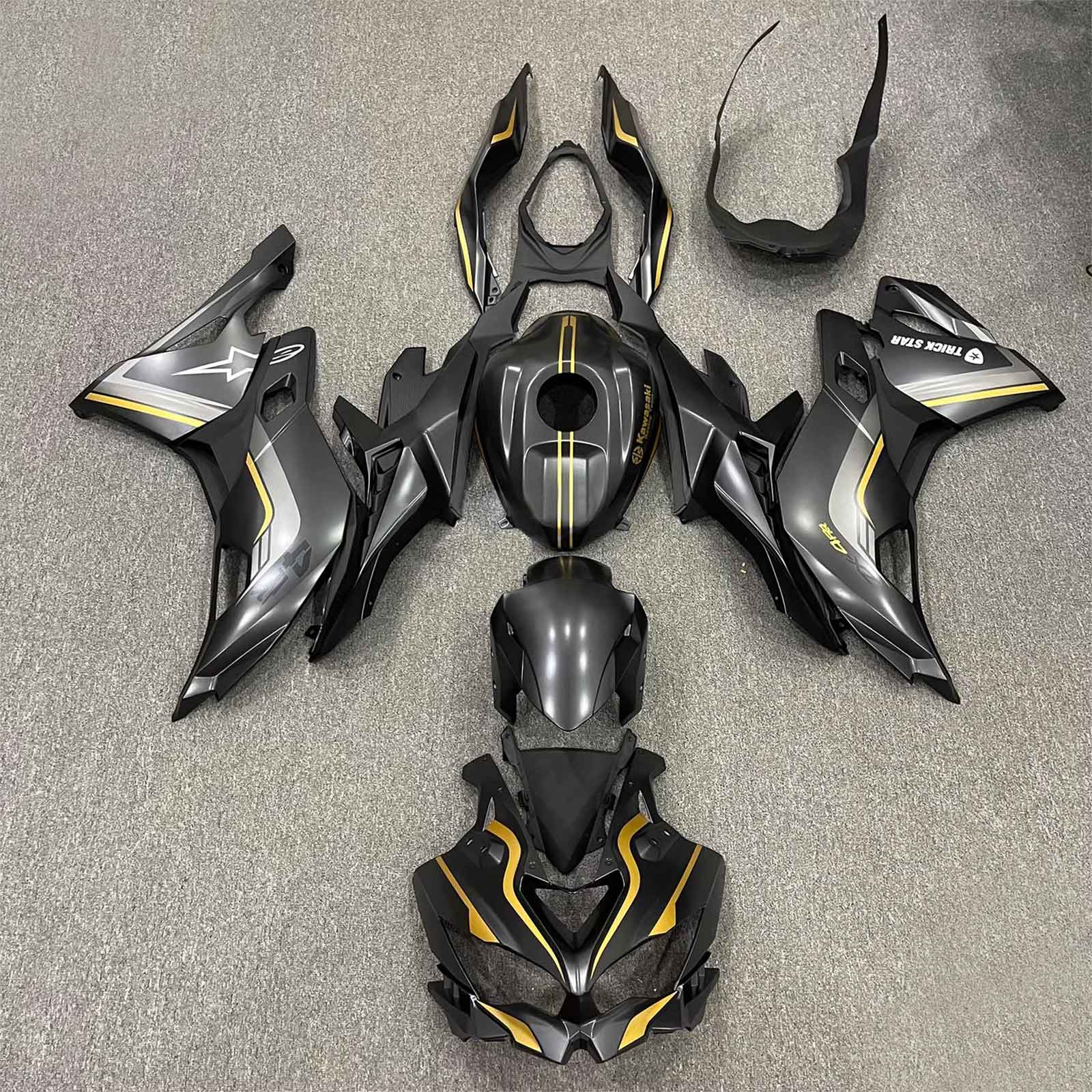 Amotopart 2019-2024 Ninja ZX-25R ZX-4R ZX-4RR Kawasaki Black&Gold Stripes Fairing Kit