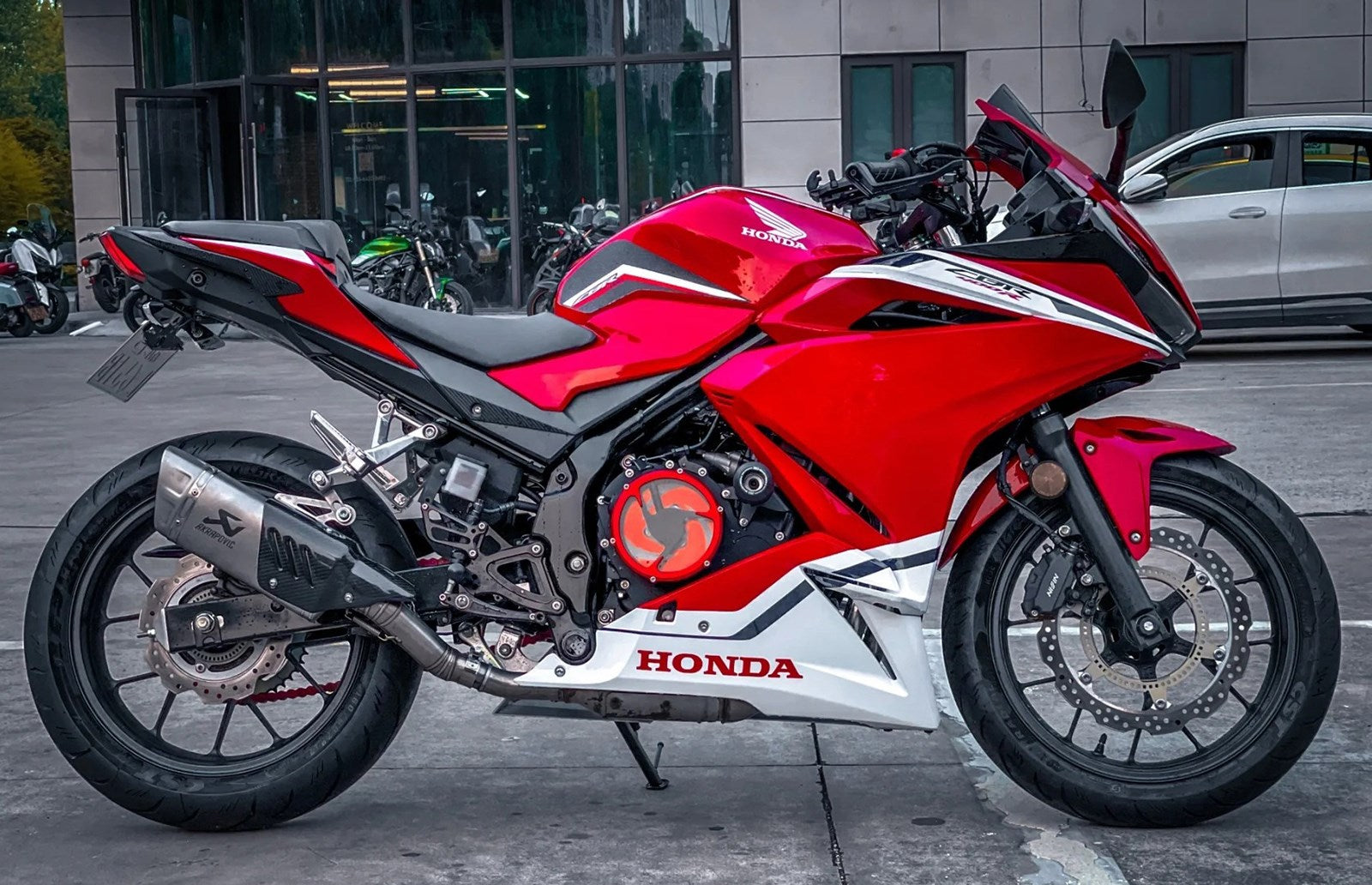 Kit de carenado Amotopart 2022 CBR400R Honda rojo y blanco