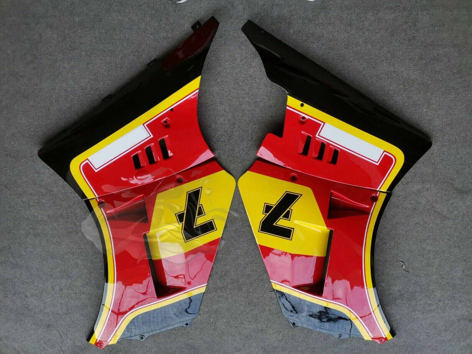 Amotopart 1984-1987 Suzuki RG500 RG400 Gamma Fairing Red&Yellow 7 Kit