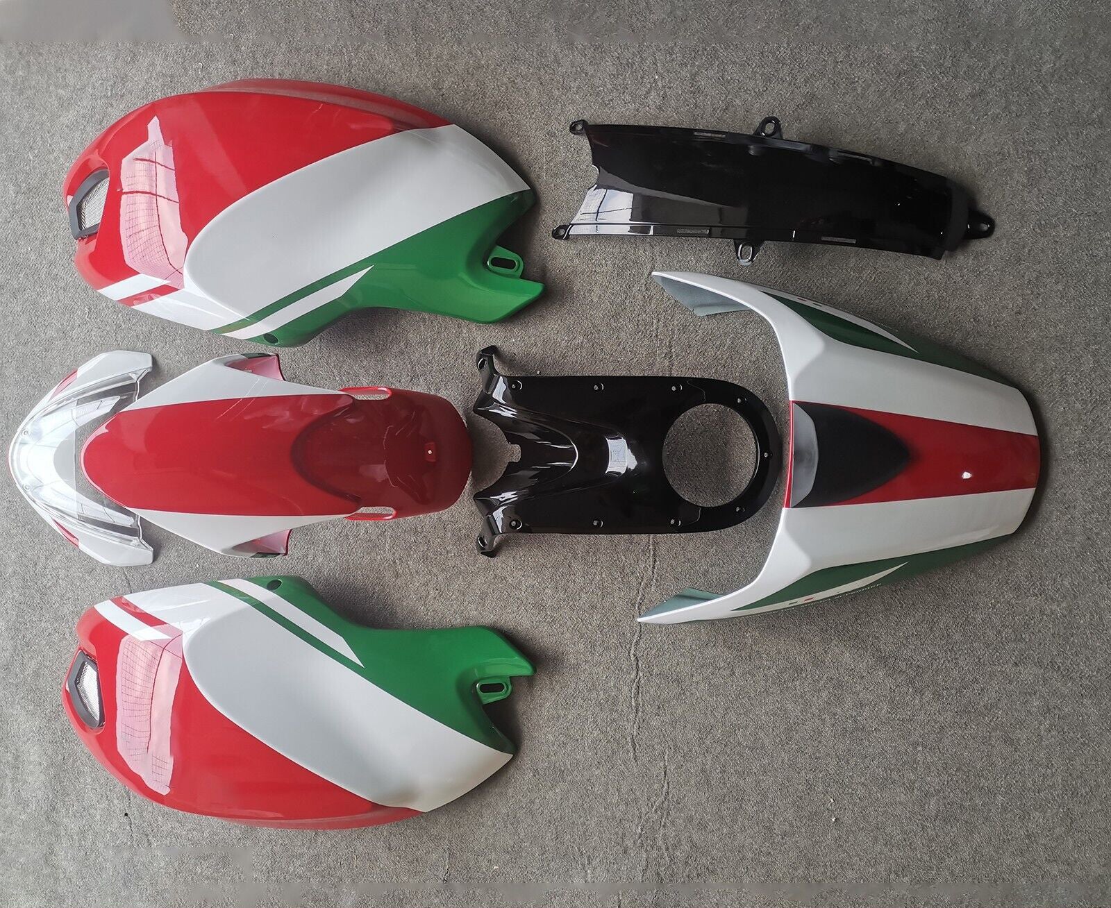 Amotopart Kit Carena Ducati All Years Monster 696/796/1100 S EVO Bianco Verde Rosso