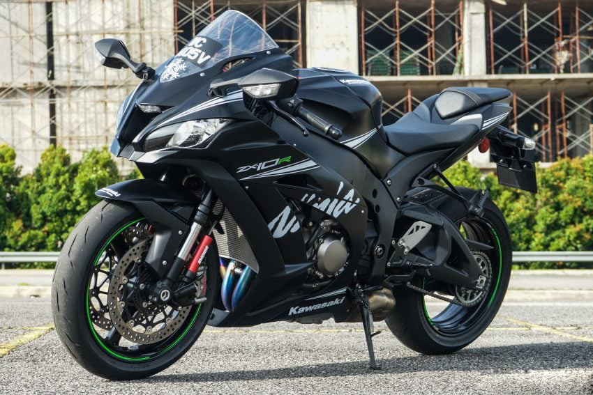 Amotopart Kawasaki 2016-2020 ZX10R Kit de carenado negro Style2