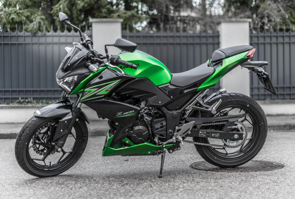 Amotopart Kawasaki 2015–2016 Z250/Z300 Schwarz mit grünem Verkleidungsset
