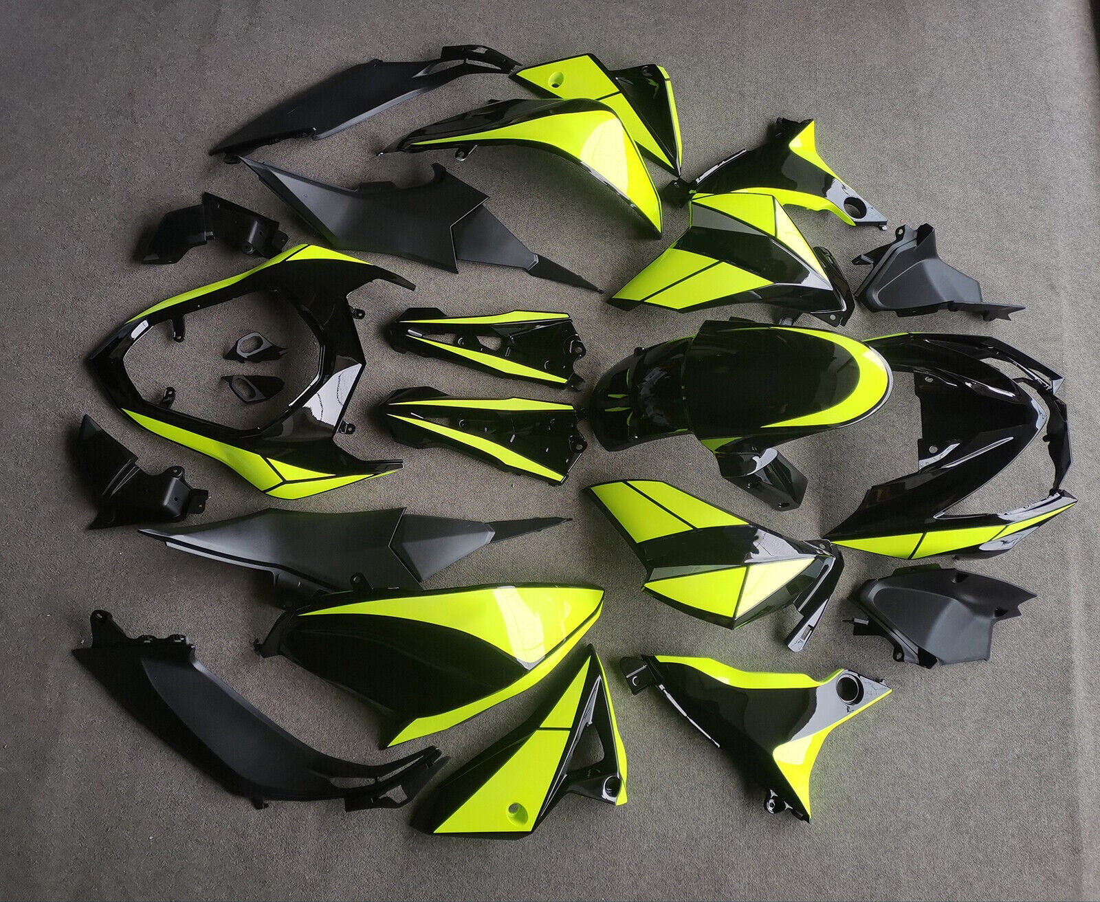 Amotopart 2013-2018 Kawasaki Z800 Yellow Fairing Kit