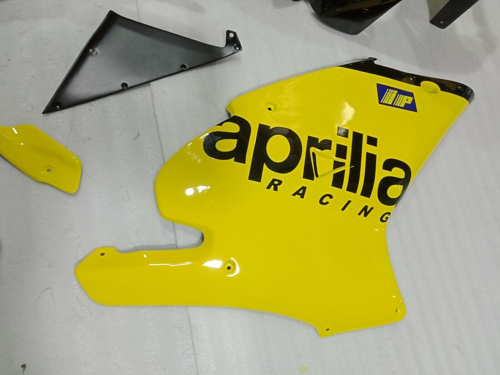 Amotopart Aprilia 1998–2003 RS250 Gelb-Schwarzes Verkleidungsset