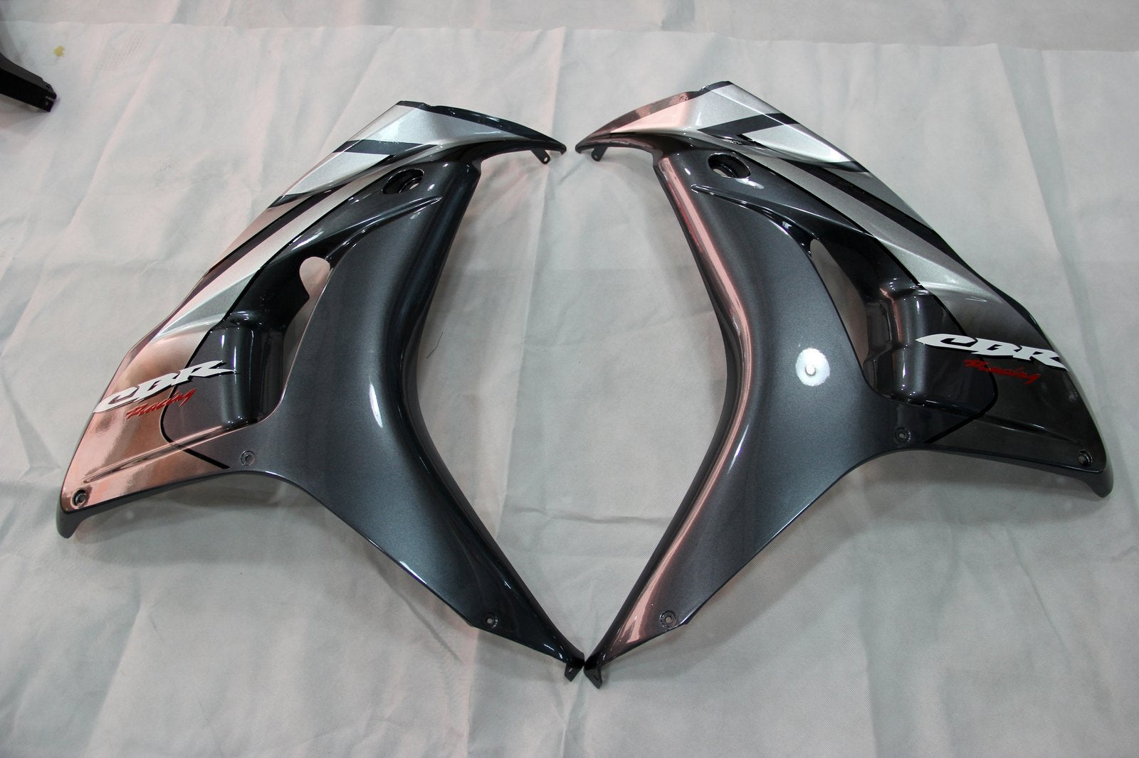 Amotopart 2006-2007 Honda 1000RR Silver Grey Fairing Kit