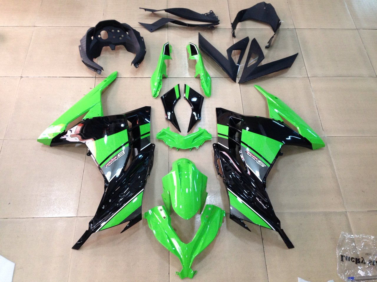 Amotopart Kawasaki Ninja 300R EX300R 2013-2023 Fairing Kit