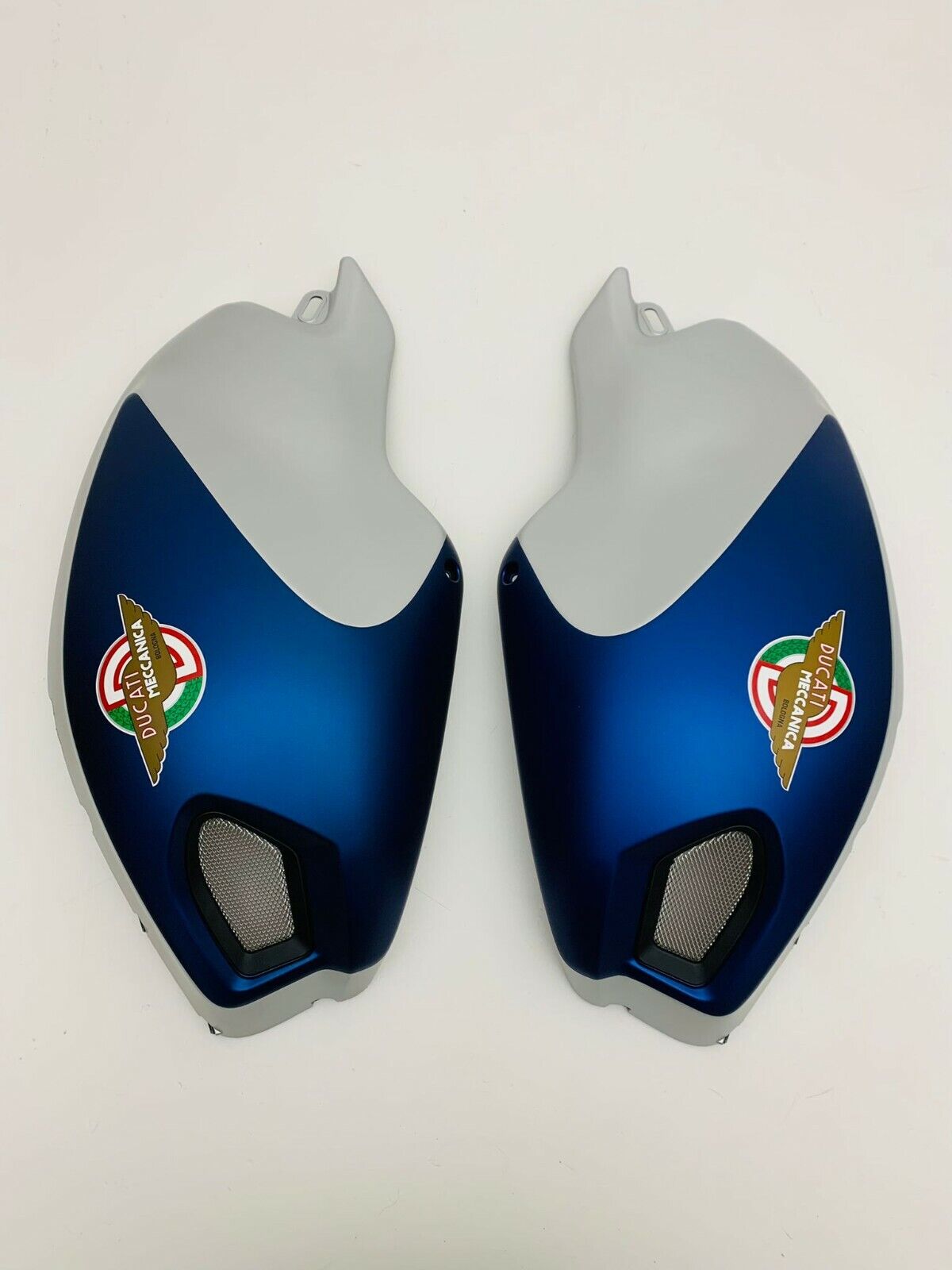 Amotopart Ducati alle Jahre Monster 696/796/1100 S EVO Blue Sliver Verkleidungsset