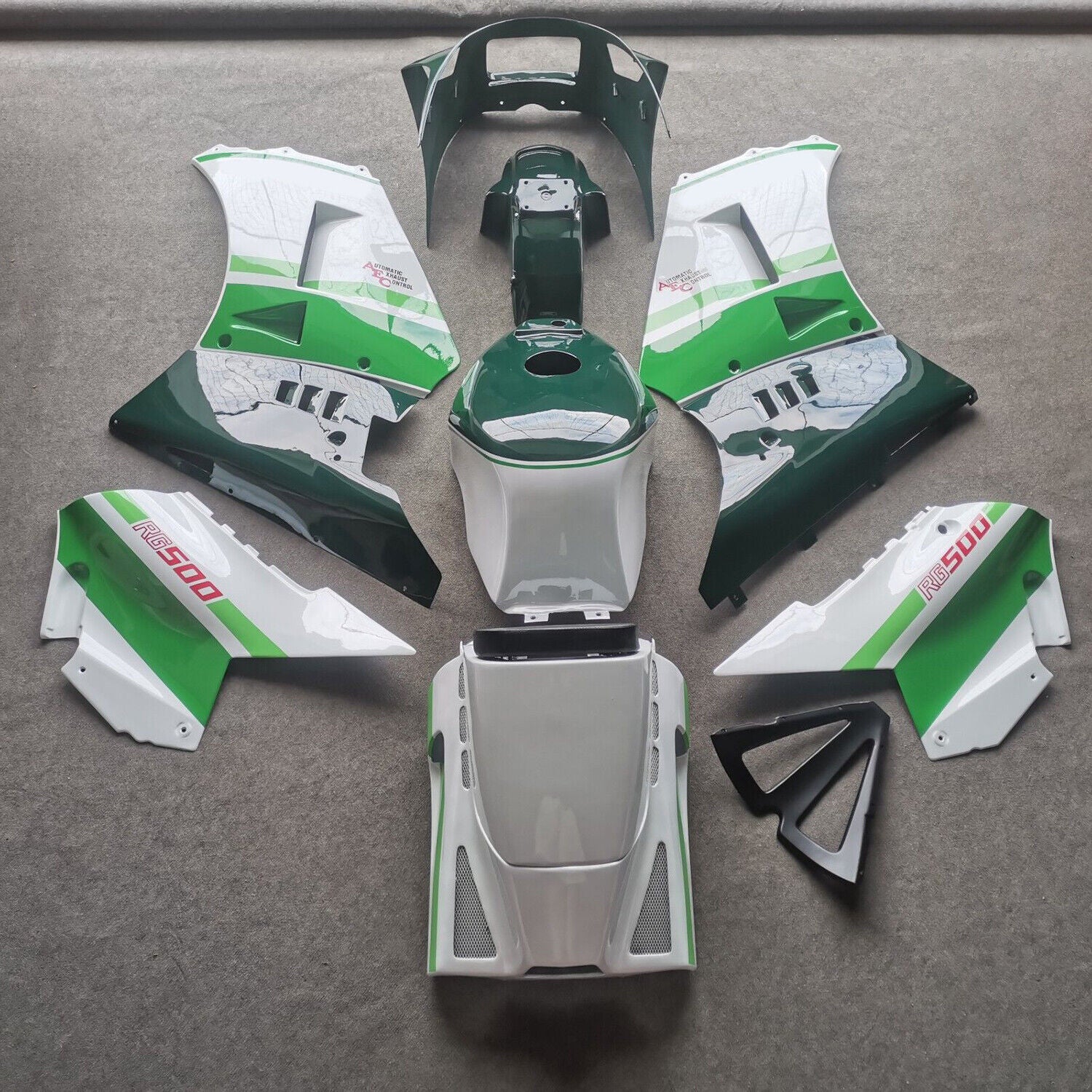 Amotopart 1984-1987 Suzuki RG500 RG400 Gamma Fairing Green&White Kit