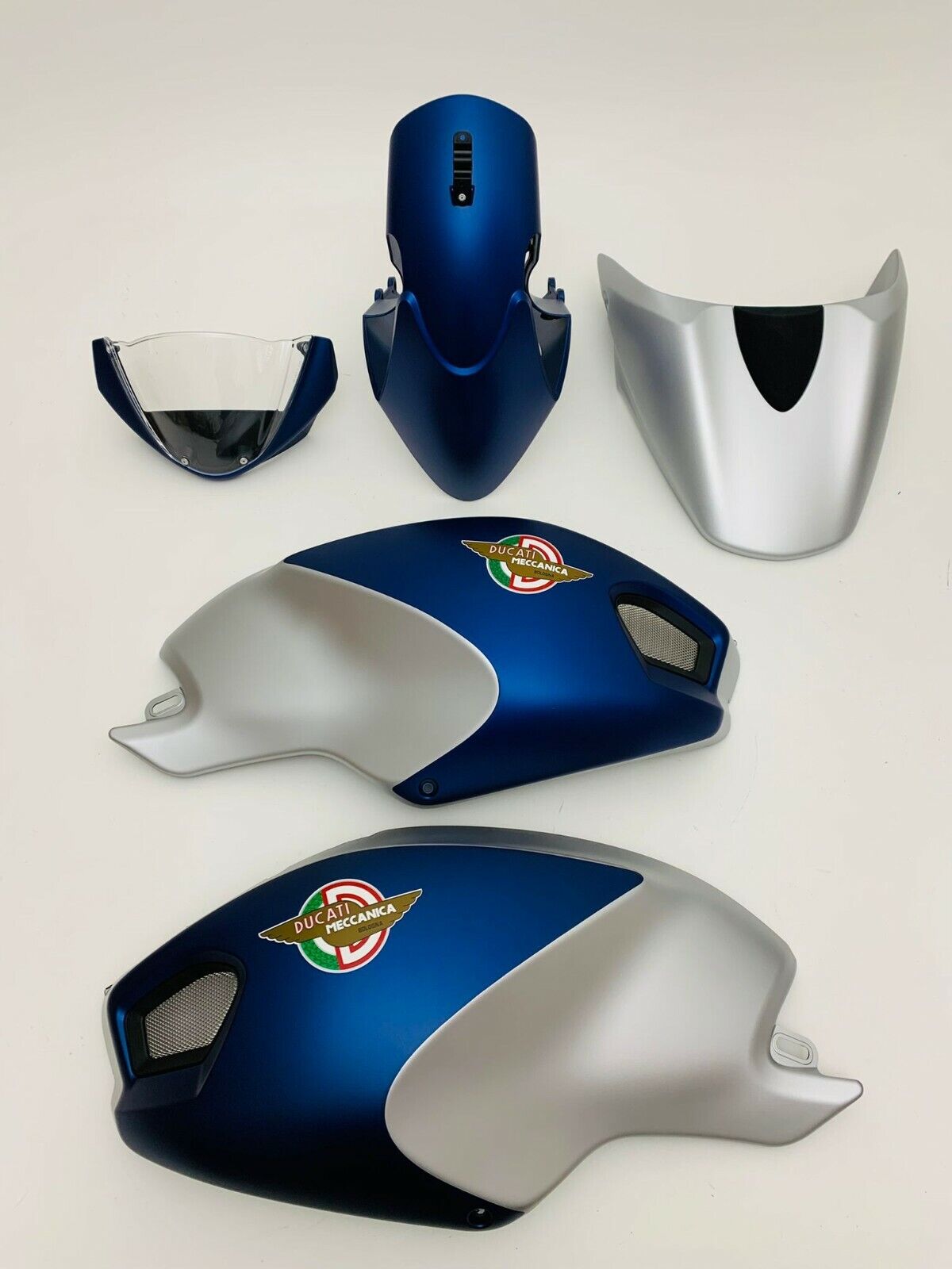 Kit de carénage Amotopart Ducati toutes années Monster 696/796/1100 S EVO bleu argent